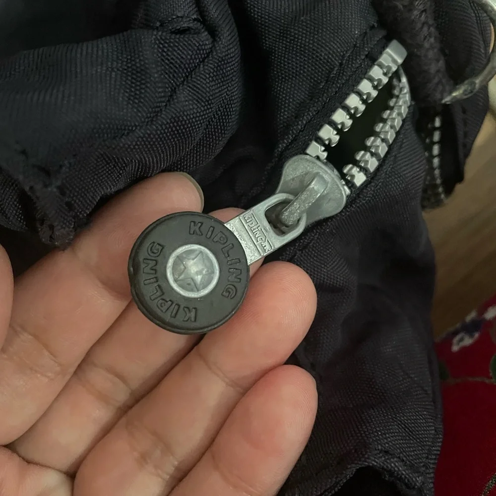 Kipling crossbody hand bag. Bluish purplish Color. Used - Picture 3 of 8